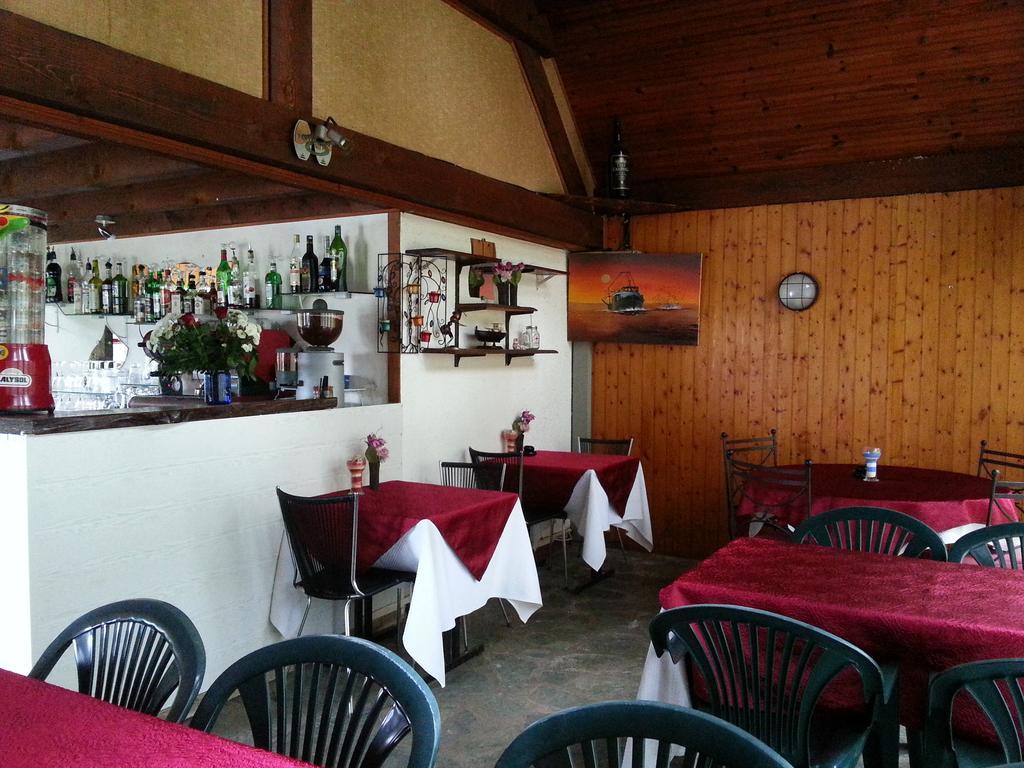 Camping De Flechat Hotel Orcival Kültér fotó