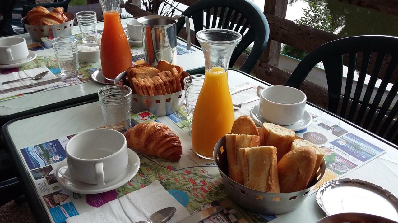 Camping De Flechat Hotel Orcival Kültér fotó